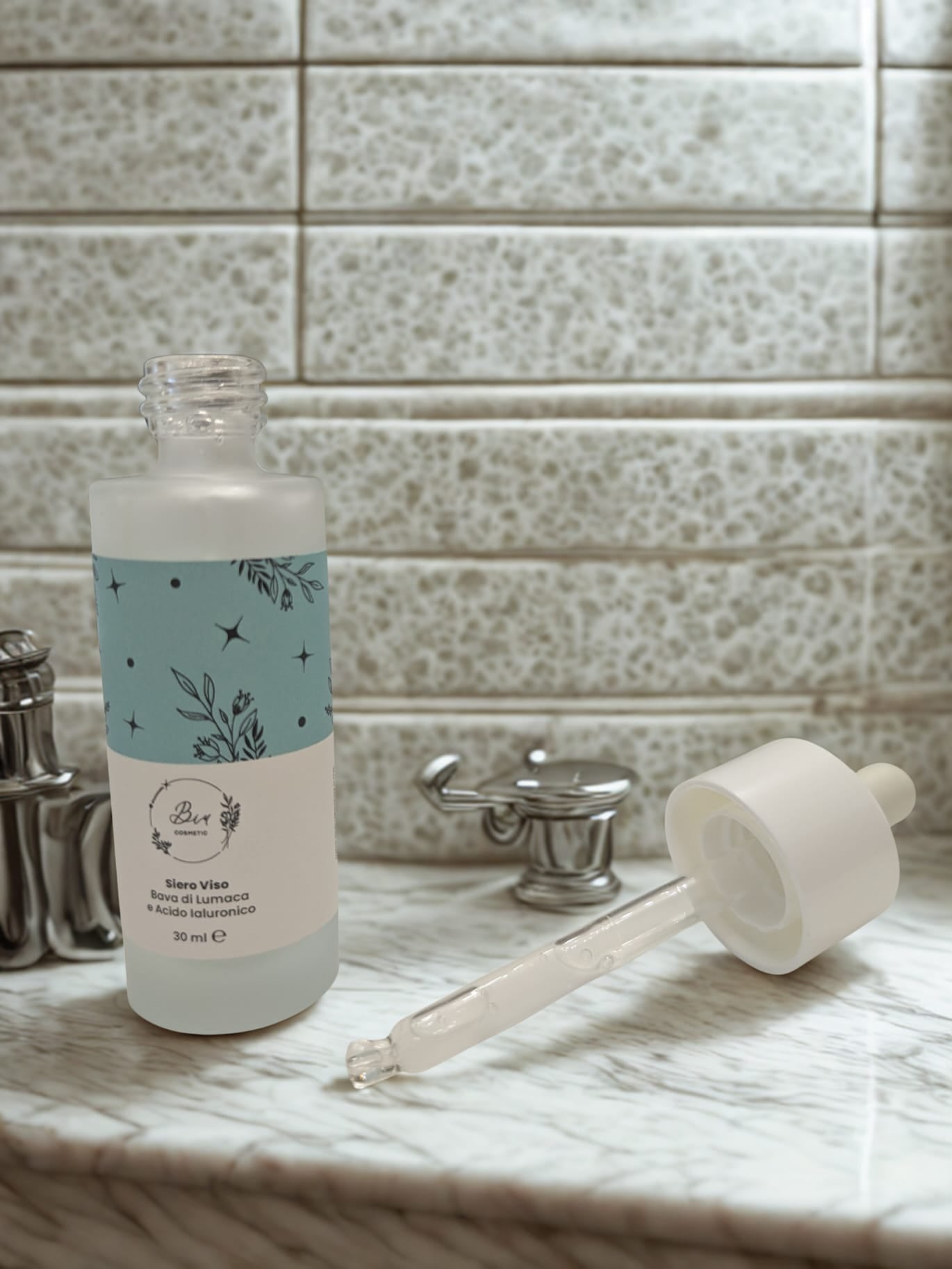 Siero Viso Bava di Lumaca e Acido Ialuronico